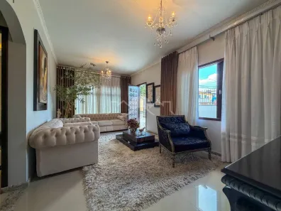 Casa com 4 Quartos à venda, 195m² no Floresta, Joinville
