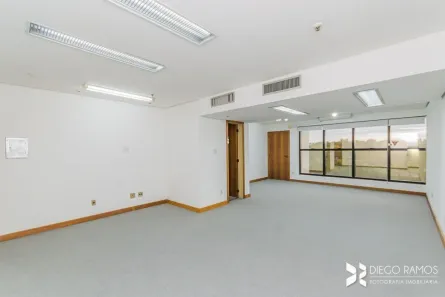Sala Comercial para alugar, 48m² no Praia de Belas, Porto Alegre