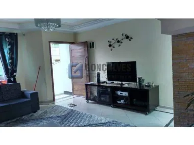 Sobrado com 4 Quartos à venda, 243m² no Parque Jaçatuba, Santo André