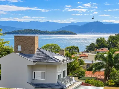 Casa com 4 Quartos à venda, 227m² no Sambaqui, Florianópolis