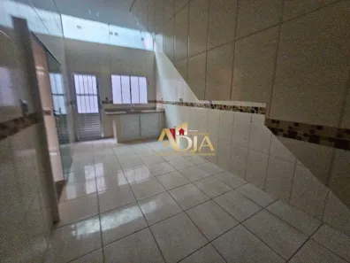 Casa com 2 Quartos para alugar, 125m² no Vila Assis Brasil, Mauá