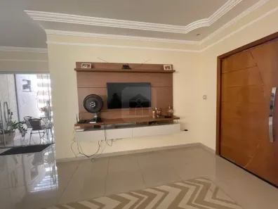 Casa com 3 Quartos à venda, 230m² no Jardim Europa, Uberlândia