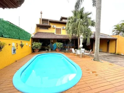 Casa com 3 Quartos à venda, 327m² no Guarujá, Porto Alegre