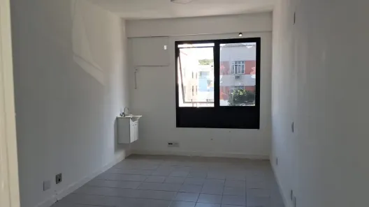 Sala Comercial para venda ou aluguel, 21m² no Freguesia (Jacarepaguá), Rio de Janeiro