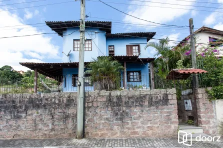 Casa com 4 Quartos à venda, 229m² no Vila Nova, Porto Alegre