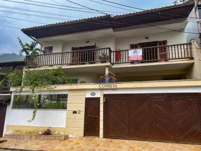 Casa com 4 Quartos à venda, 240m² no Parque das Palmeiras, Angra dos Reis