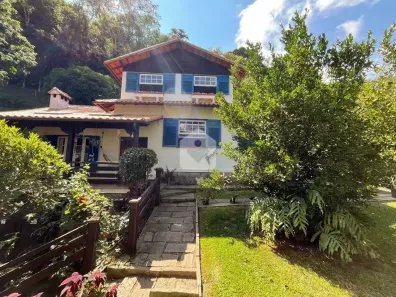 Casa com 6 Quartos à venda, 310m² no Nogueira, Petrópolis