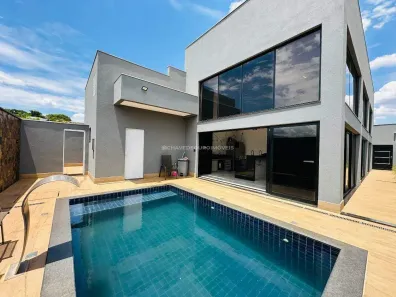 Casa de Condomínio com 4 Quartos à venda, 380m² no Jockey Park, Uberaba