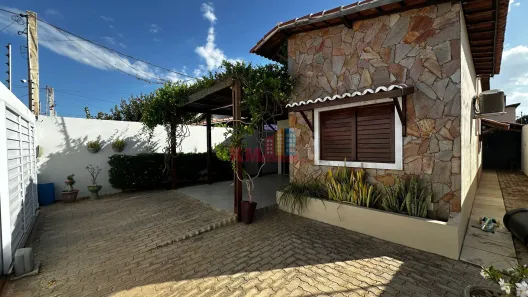 Casa com 3 Quartos à venda, 251m² no Presidente Costa e Silva, Mossoró