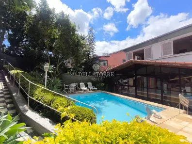 Imóvel Comercial com 3 Quartos à venda, 220m² no Jardim Cascata, Teresópolis