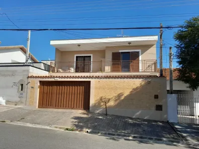 Sobrado com 3 Quartos para alugar, 256m² no Jardim Nova Europa, Campinas