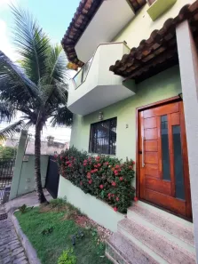 Casa com 3 Quartos à venda, 130m² no Granja dos Cavaleiros, Macaé