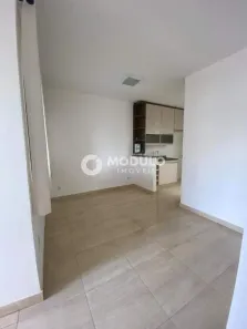 Casa de Condomínio com 2 Quartos para alugar, 60m² no Novo Mundo, Uberlândia