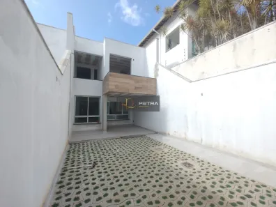 Casa com 3 Quartos à venda, 150m² no Centro, Contagem