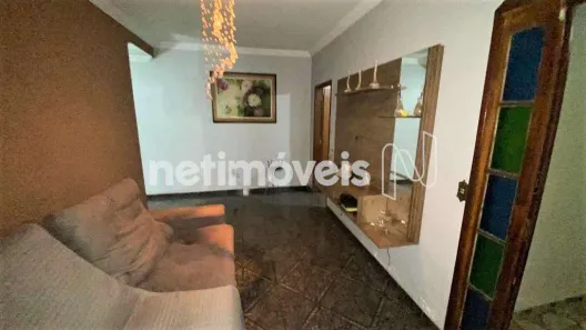 Casa com 3 Quartos à venda, 160m² no Arvoredo, Contagem