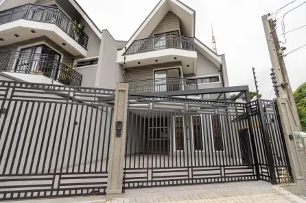 Casa com 4 Quartos à venda, 227m² no Vista Alegre, Curitiba