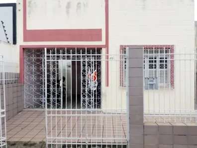 Casa com 3 Quartos à venda, 323m² no Treze de Julho, Aracaju