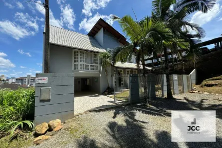 Casa com 4 Quartos à venda, 315m² no Costa e Silva, Joinville