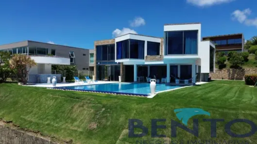 Casa de Condomínio com 3 Quartos à venda, 1050m² no Guaxuma, Maceió