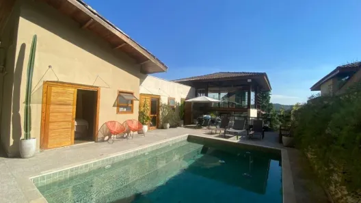 Casa de Condomínio com 3 Quartos à venda, 248m² no Chácara dos Junqueiras, Carapicuíba