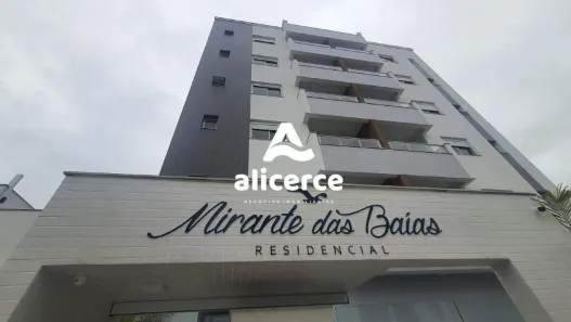 Apartamento com 3 Quartos à venda, 111m² no Capoeiras, Florianópolis