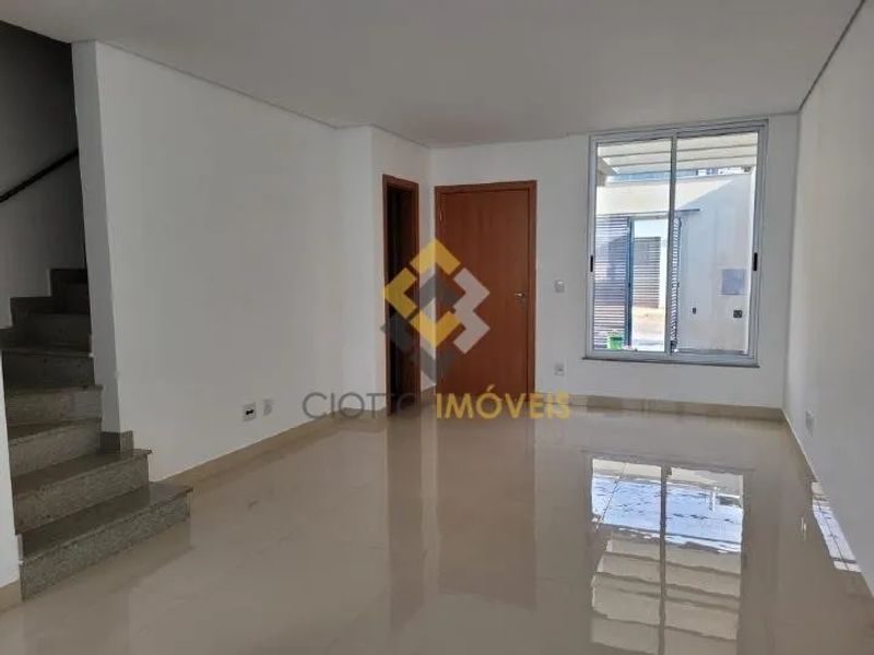 Casa com 3 quartos — Santa Rosa, Belo Horizonte