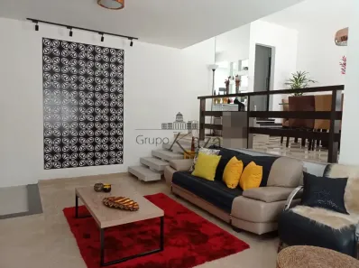 Casa de Condomínio com 3 Quartos à venda, 270m² no Vila Zezé, Jacareí