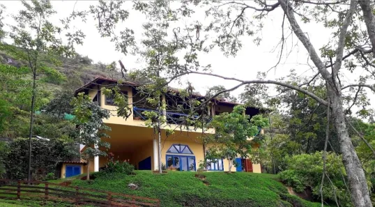 Casa com 3 Quartos à venda, 300m² no Pedro do Rio, Petrópolis
