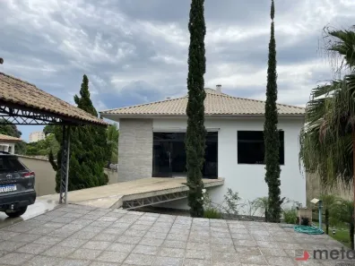 Casa com 4 Quartos à venda, 636m² no Jardim Brasília, Resende