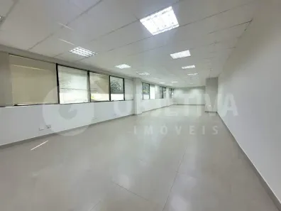 Sala Comercial para alugar, 177m² no Morada da Colina, Uberlândia