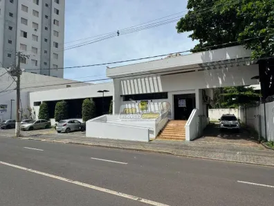 Ponto Comercial à venda, 678m² no Mercês, Uberaba