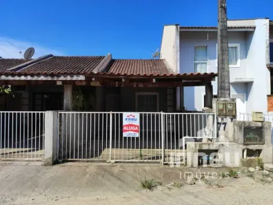 Casa com 2 Quartos para alugar, 57m² no Itinga, Araquari