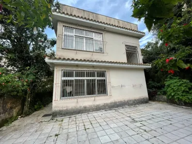 Casa com 4 Quartos à venda, 300m² no Quitandinha, Petrópolis
