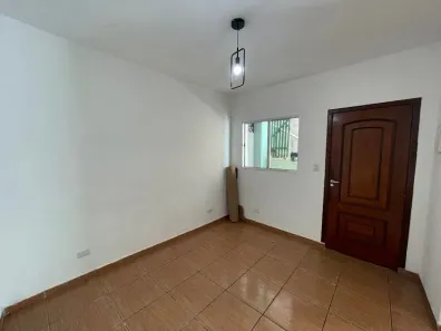 Casa com 2 Quartos para alugar, 90m² no Vila Carbone, São Paulo