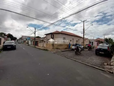 Casa com 3 Quartos para alugar, 200m² no Centro, Teresina