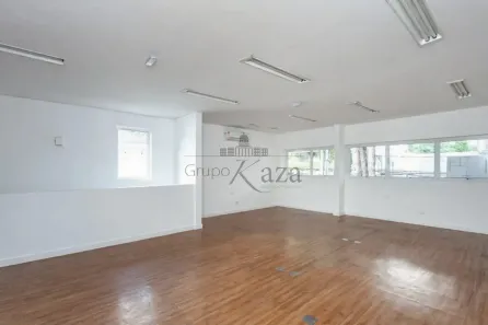 Prédio Comercial com 4 Quartos para alugar, 277m² no Vila Nova Conceição, São Paulo