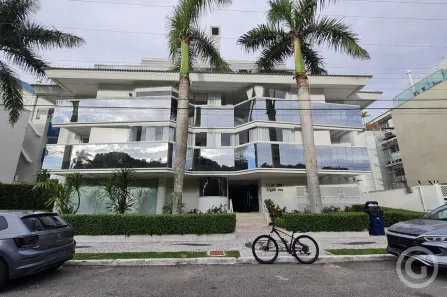 Apartamento com 4 Quartos para alugar, 320m² no Jurerê, Florianópolis