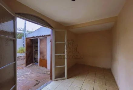 Casa com 3 Quartos à venda, 200m² no Conjunto Farid Libos, Londrina