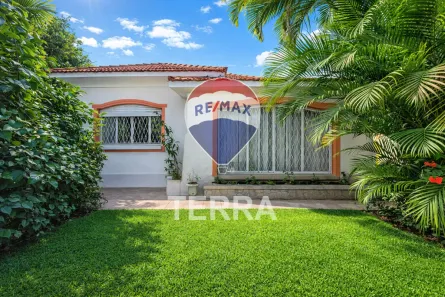 Casa com 4 Quartos à venda, 350m² no Campo Belo, São Paulo
