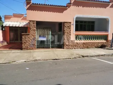 Imóvel Comercial com 3 Quartos para alugar, 221m² no Centro, São Carlos