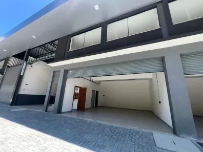 Galpão/Depósito/Armazém para alugar, 580m² no Córrego D'Antas, Nova Friburgo