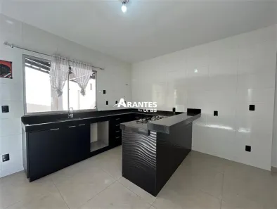 Casa com 2 Quartos à venda, 171m² no Jardim Europa, Uberlândia