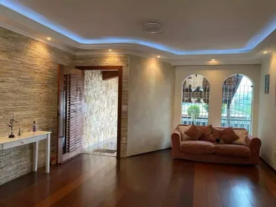 Sobrado com 3 Quartos à venda, 379m² no Vila Tibiriçá, Santo André