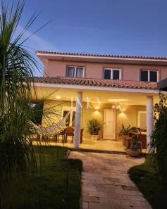 Casa com 4 Quartos para alugar, 330m² no Colônia Imperial, Petrolina