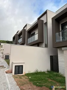 Sobrado com 3 Quartos à venda, 123m² no Granja Viana, Carapicuíba