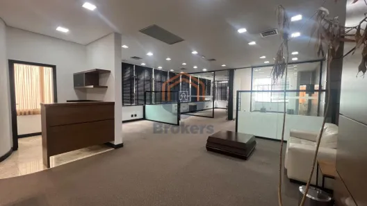 Prédio Comercial à venda, 584m² no Anhangabaú, Jundiaí
