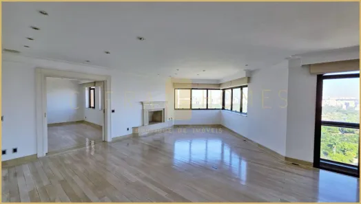 Apartamento com 3 Quartos para alugar, 300m² no Consolação, São Paulo