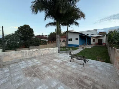 Casa com 3 Quartos à venda, 100m² no Vila Jahu, Botucatu