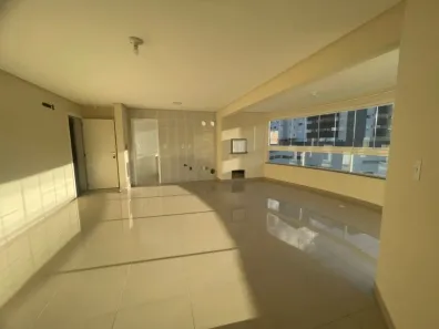 Apartamento com 2 Quartos para alugar, 76m² no Centro, Jaraguá do Sul