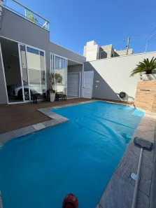 Sobrado com 4 Quartos à venda, 326m² no Jardim Piratininga, Franca